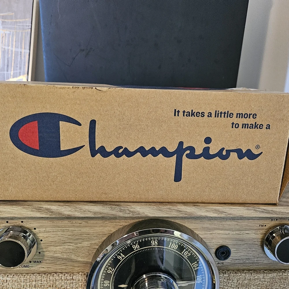 Champion Youth IPO Warped Slides, NWT Size 6